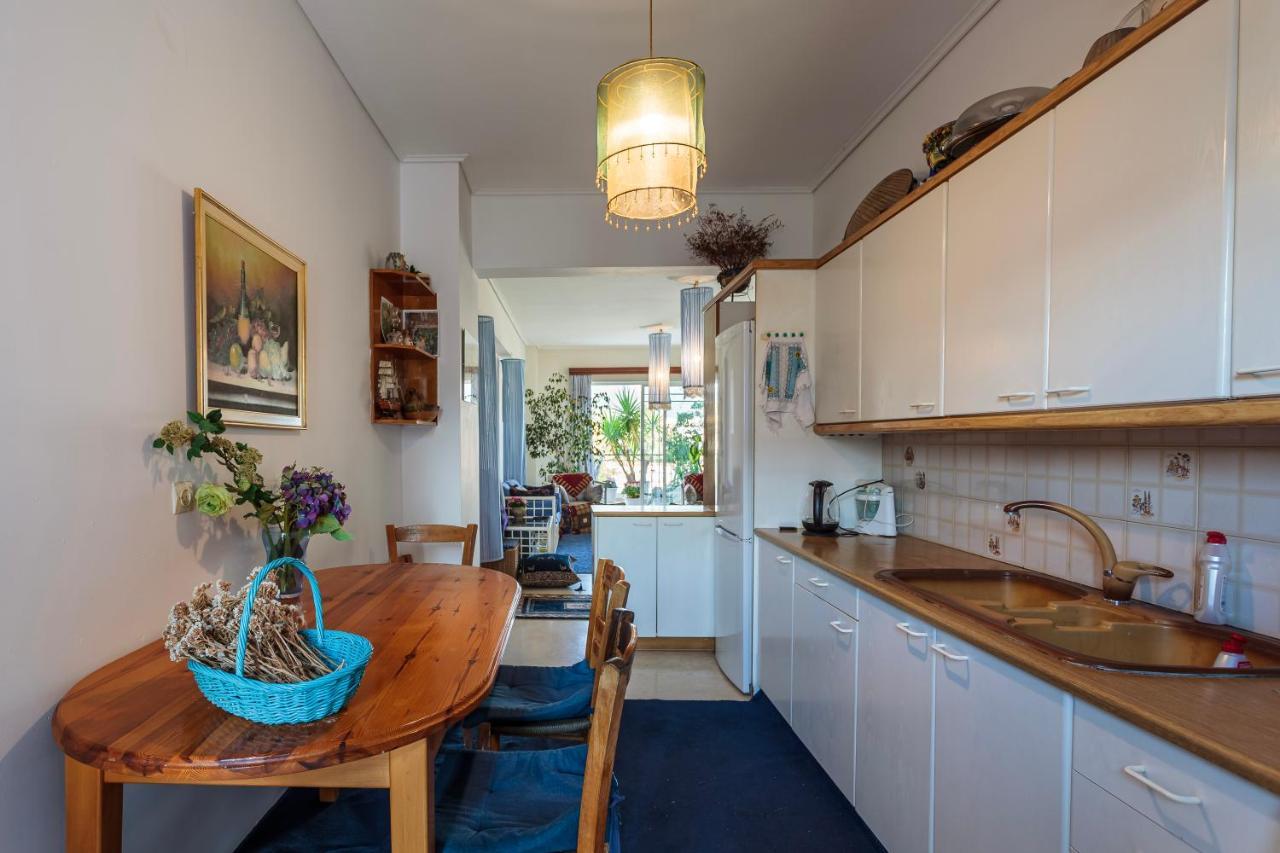 Bright Comfy Flat Near The Beach & The City Center 칼라마타 외부 사진